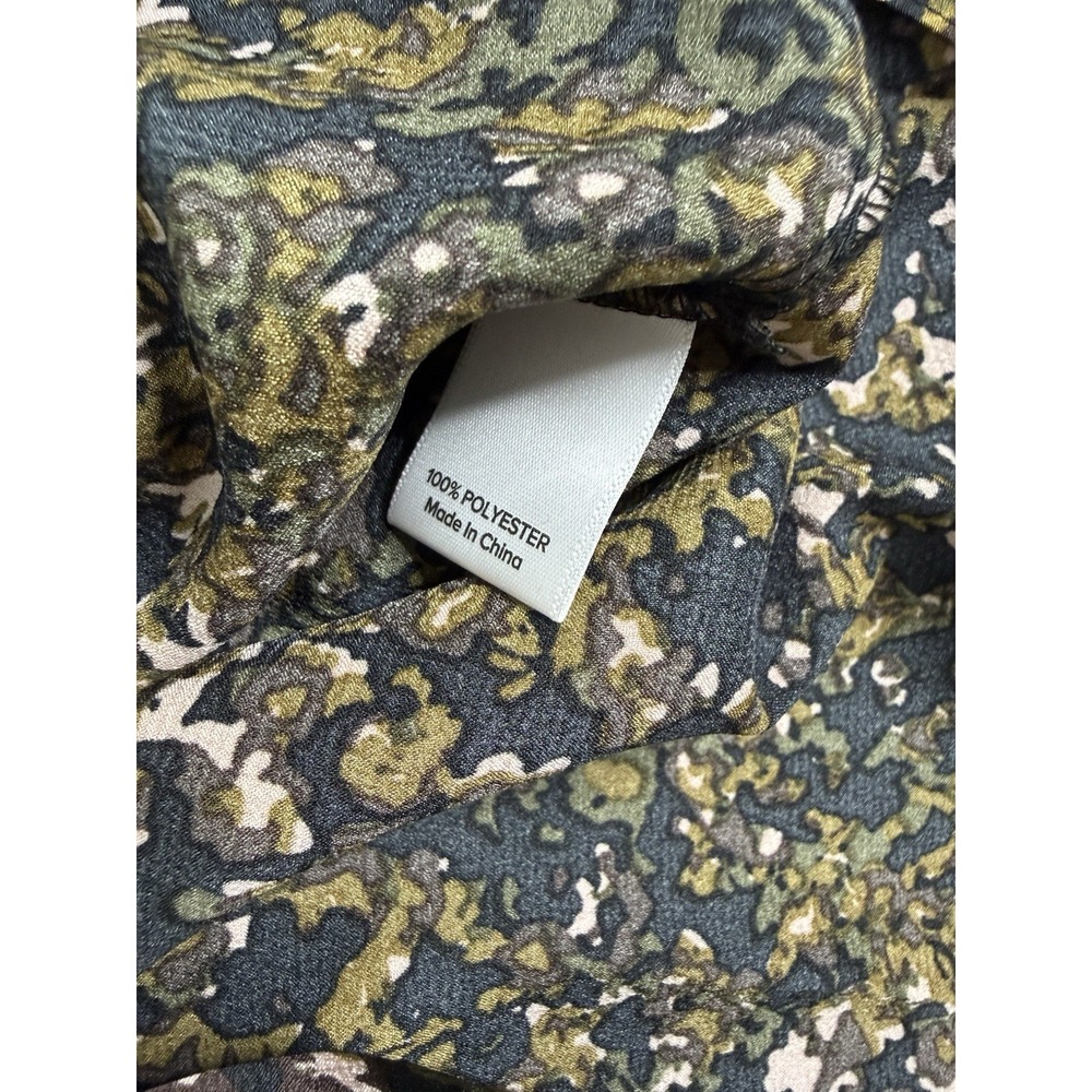 Evereve Sasha Satin Abstract Print Button Up Shirt Work Blouse Date Night Top S - Picture 9 of 14